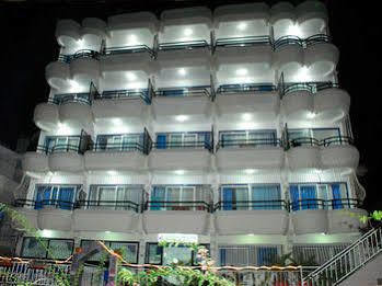 Ozgun Apart Hotel Kusadası Extérieur photo